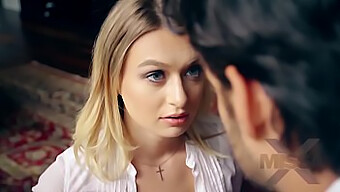 Două Partide De Sex În Trei: Natalia Starr Și Jay Smooth Într-Un Finisaj Creampie