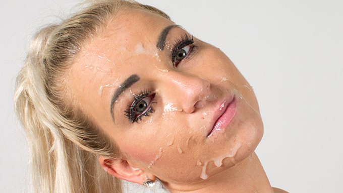 Casting Session With A Blonde Slut: Big Cock And Blowjob