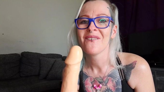 Amateur Double Penetration With A Dildo And Deepthroat On Camera