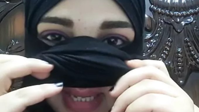 Noor Elmasry And Sharmota Tango In A Steamy Session
