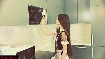 Maid'S Des...