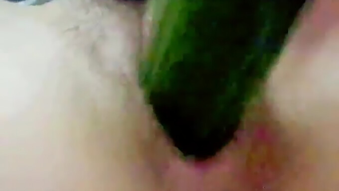 Girl With Softcore Amateur Masturbation Skills