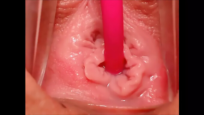 Masturbatie Orgasme: Close-Up Van Het Zicht Op Poesje In Hd