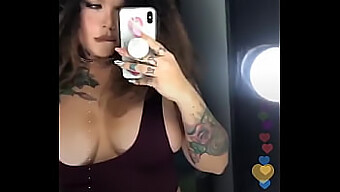 Horny Puta Twerks Her Big Ass Live On Instagram