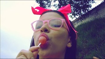 A Cute Gir...