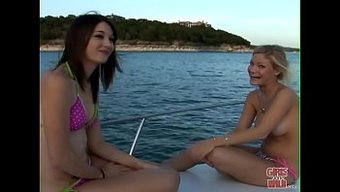 Funny Lesb...