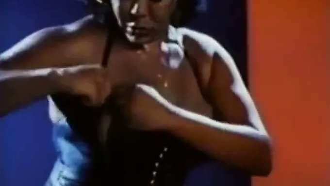 Retro Shemale Movie: A Classic Transsexual Experience