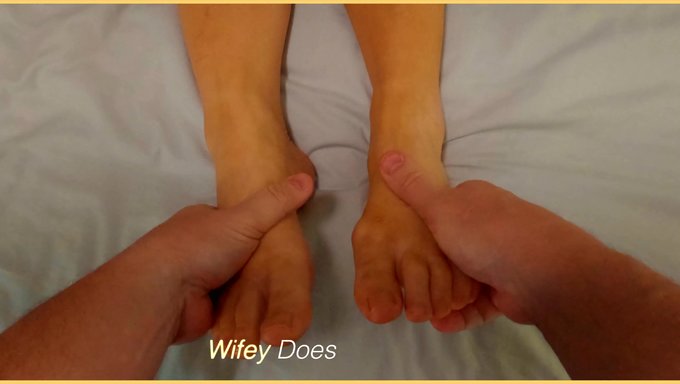 Wifey'S Toes Get A Sensual Massage