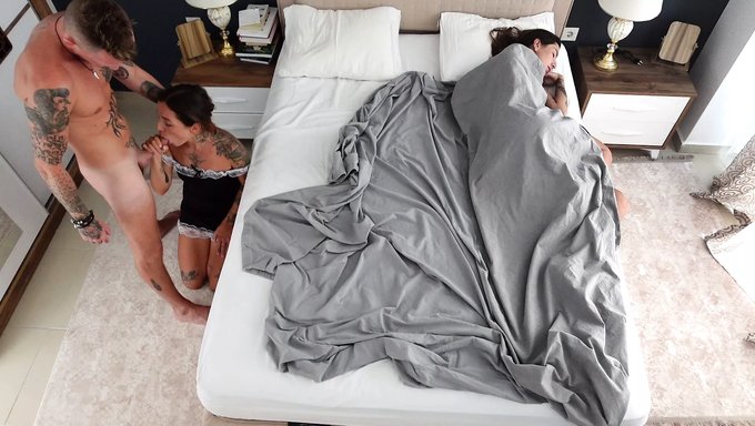 Bukkake With A Blonde Teen In A Threesome
