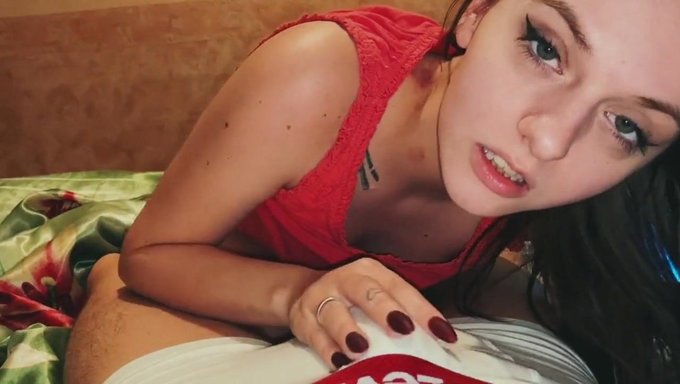 Cumshot Orgy With Petite Amateur