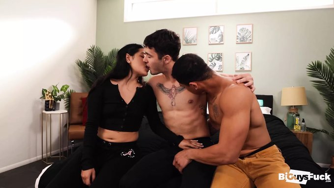 Big Black Cock Anal: Sofia Black'S First Time