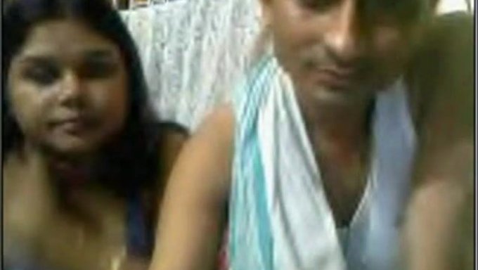 My Boobs On Display: Desi Amateur Webcam Video