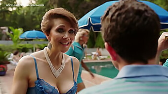 Les Gros Seins Et Le Décolleté De Maggie Gyllenhaal Volent La Vedette Dans Un Tournage Porno