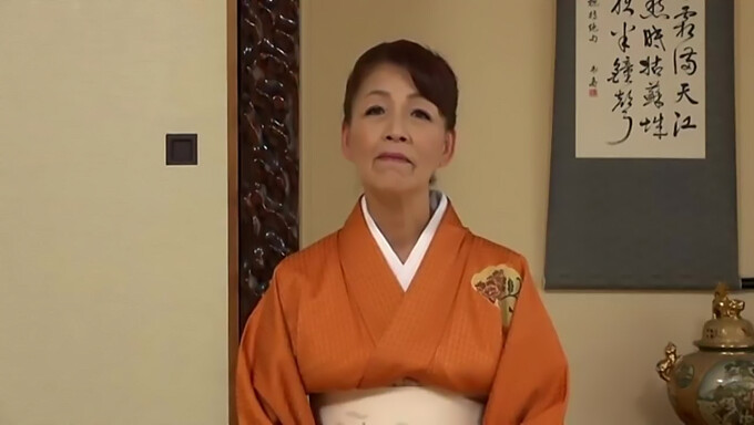 Milf Japonesa Se Come El Coño En Este Video Casero