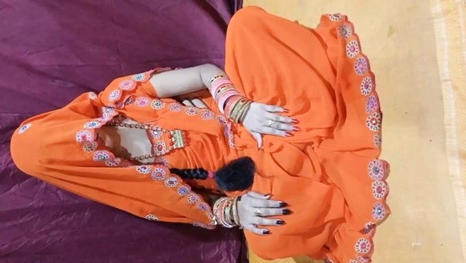 18-Year-Old Step Sister Experiences First Cunnilingus Session
