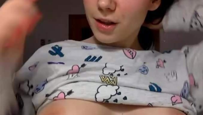 Beautiful 18-Year-Old Girl Shows Off Her Beautiful Breasts