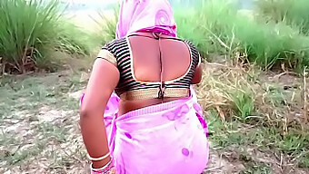 હિંદી Milf તેમના સ્ટેપસનથી હાર્ડકોર બ્લોજોબ મેળવે છે