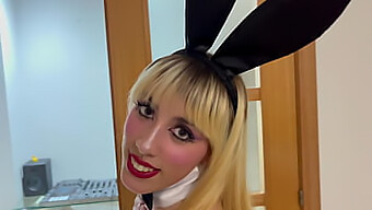 Video Raxxxbit De Pornellia Con Un Conejo Plenamente Satisfactorio