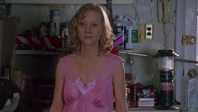Skinny And Natural: Anne Heche In 1997