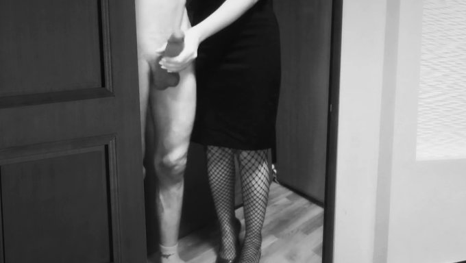 Russian Mistress Gives A Cumshot To Her Sub