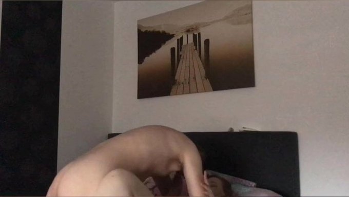 Amateur Wife Jenny Gets A Morning Quickie