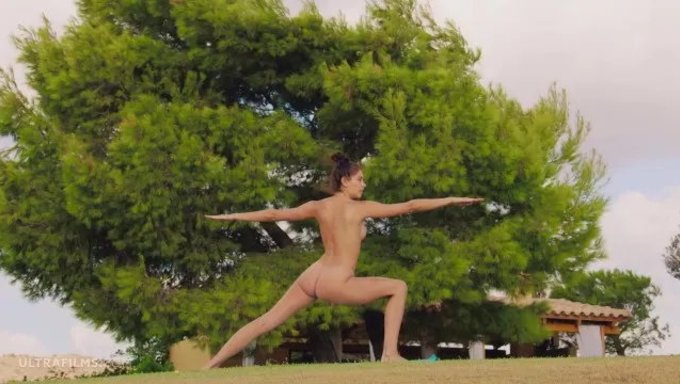 Stunning Russian Beauty Alissa Foxy'S Outdoor Exercise Session With No Clothes On