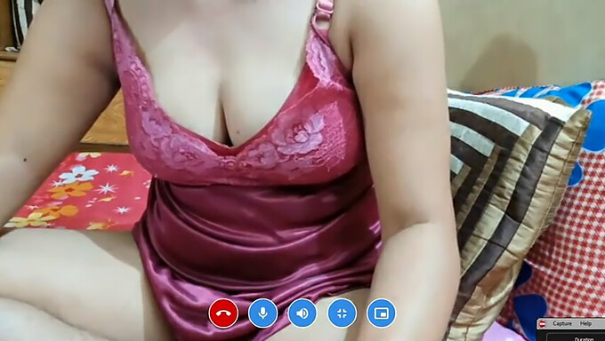 Hd Video Of An Indian Aunty'S Natural Big Ass