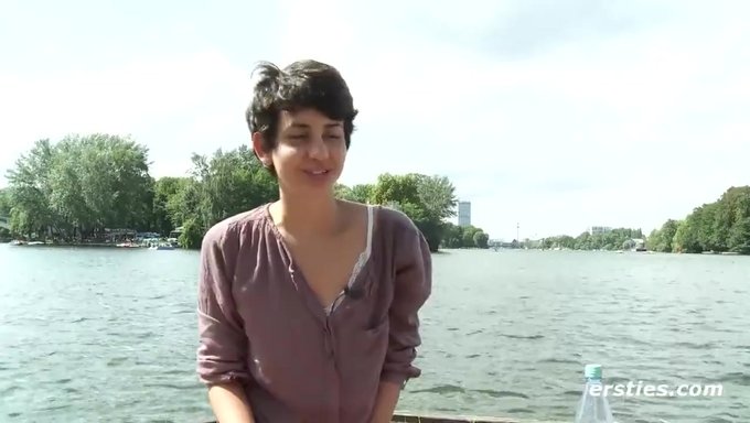 German Amateur Shows Off Her Solo Skills