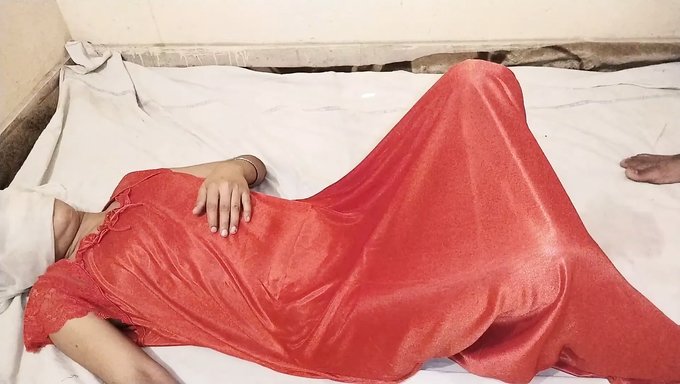 Indian Amateur Teen (18+) Gets Hardcore Anal