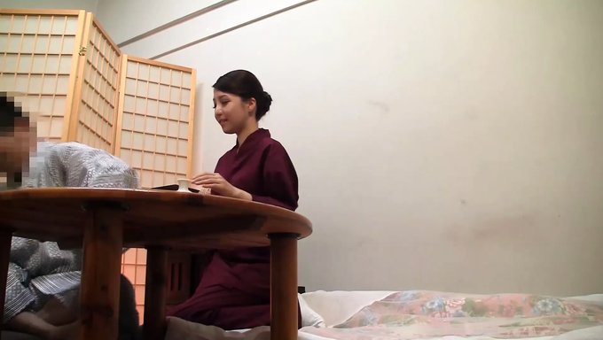 Big Cock And Big Problem: Asian Waitress Gives A Blowjob