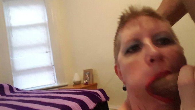 Intense Deepthroat Action
