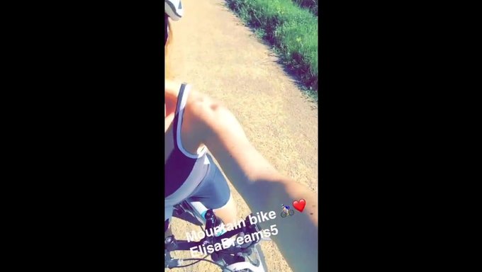 Hot Amateur Takes On Exhibitionist Role