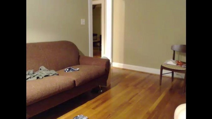 18-Year-Old Girl Tries To Twerk On Camera