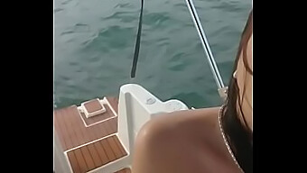 Heißer Sex Auf Einem Boot: Sexy Ficken